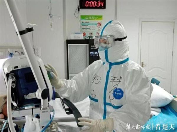 孩子心中的英雄是怎样的?这些武汉初中生的作文让人泪目……