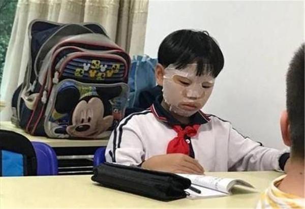 小学生奇葩作文,一“字”之差就开车,爸爸尴尬:脸都被你丢完了 4