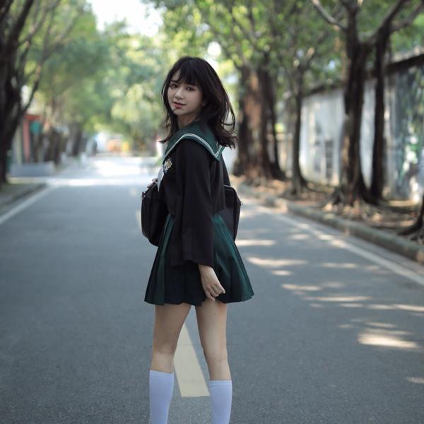 原创 中学生优秀作文：《我相信自己》