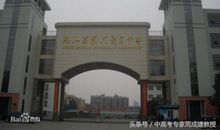 2009年湖北高考满分作文：《站在项脊轩的门口》_900字