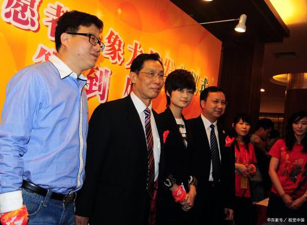 最新优秀作文点评:《武汉,加油》,彰显中学生的眼界和担当 5