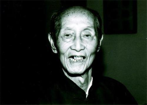 他高考数学交白卷,作文只写28字,校长看后激动拍桌:你被录取了 3