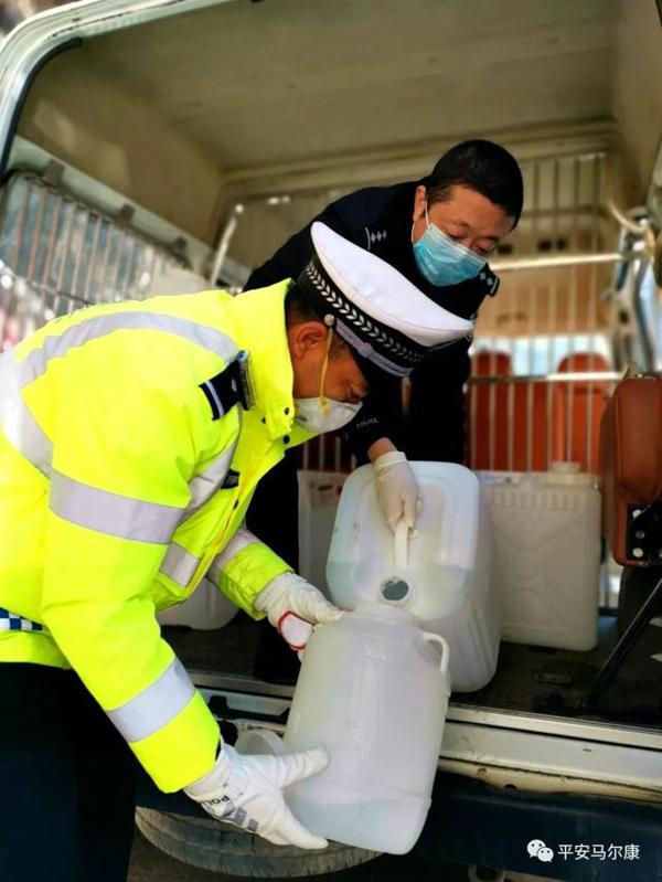 感动!7岁小卓玛写作文为防疫一线的警察父亲加油打气 2
