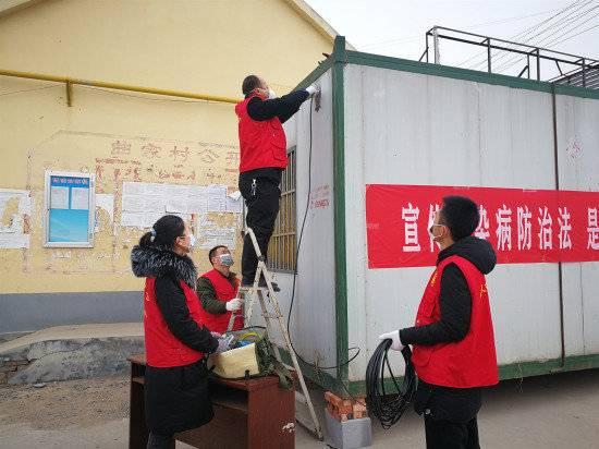 泪目作文:过年没有爸爸妈妈的陪伴,很难过但我为他们骄傲 1
