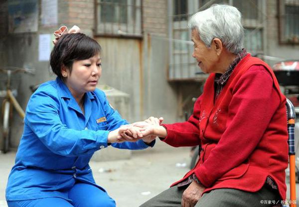 最新中学生作文:《给社区妈妈的一封信》