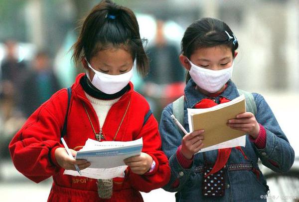 最新中学生作文:《给社区妈妈的一封信》 2