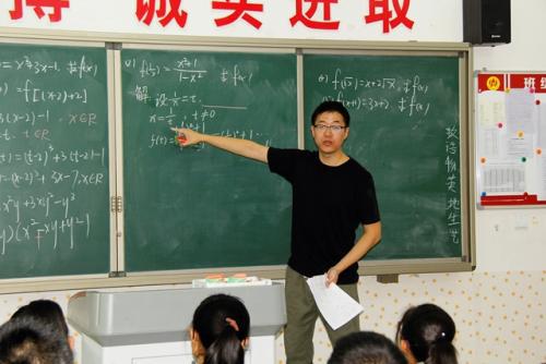 “疫”线面孔读后感｜杭州天杭教育集团809班周陈鑫：雪中的大爷