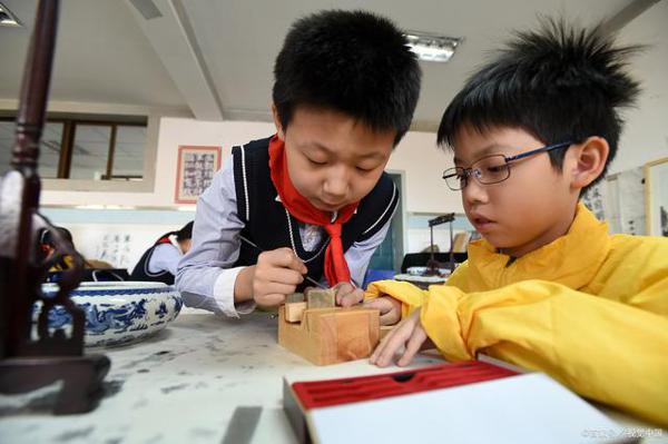10岁小学生作文《我想成为大老板》,以诚动人,语文老师怒赞
