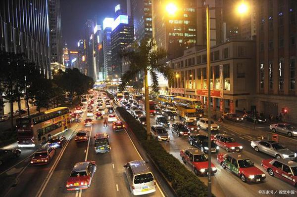 来自一名初中生写的抗疫小作文,《这个春天,我为中国加油!》