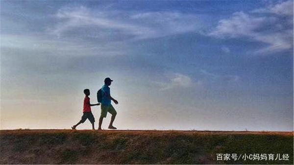 儿子作文让父亲“没脸见人”,连老师都尴尬,网友:回家得挨揍 5