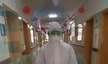 10岁男孩写作文为白衣天使点赞：“我为妈妈而骄傲”