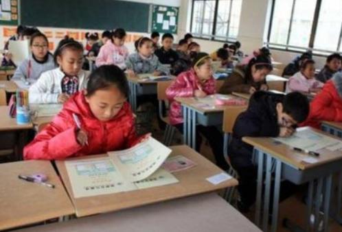 小学生“扫雷”作文大火,“妈妈3天没打我了”,网友:你命真大 2