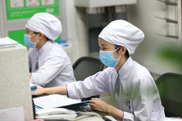 中学生优秀作文:《2020,快点打败凶狠的“年”兽吧》 1