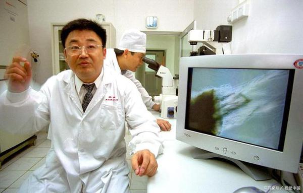高考猜题、作文点评:《一生奋斗抵不过一场戏作》 3