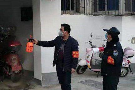 病虐桀桀危亡处，吾心灼灼护国安 抒情诗