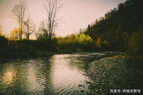 最新中学生作文:《山川异域,风月同天》 1