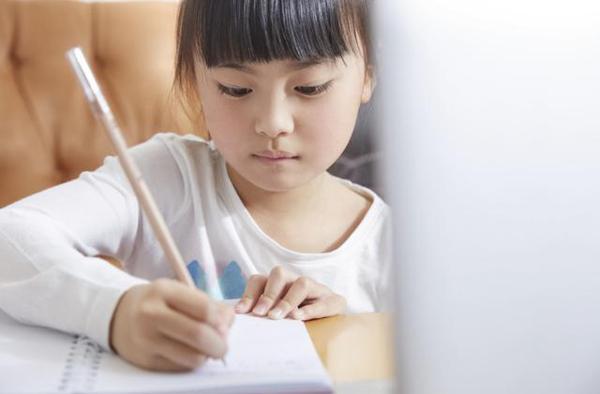755字高考满分作文,30字老师不认识,阅卷组长写近2000字注释 4