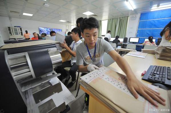 最叛逆考生:高考写8000字作文只为得零分,得分高到自己后悔