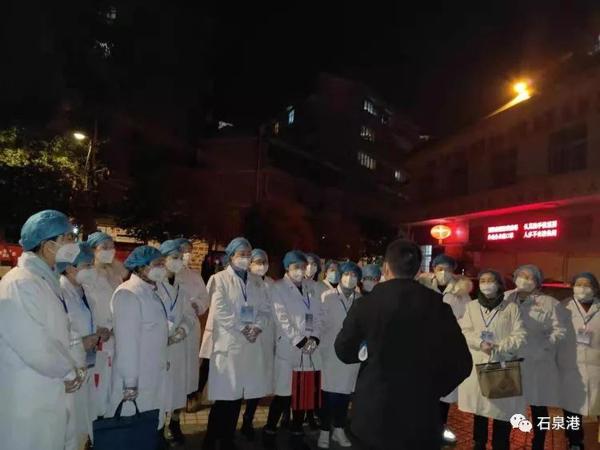笔触│中学娃作文：你们是石泉的白衣卫士