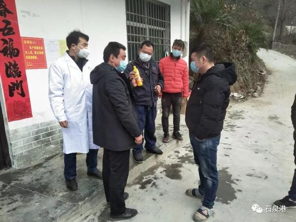 笔触│中学娃作文：你们是石泉的白衣卫士 4