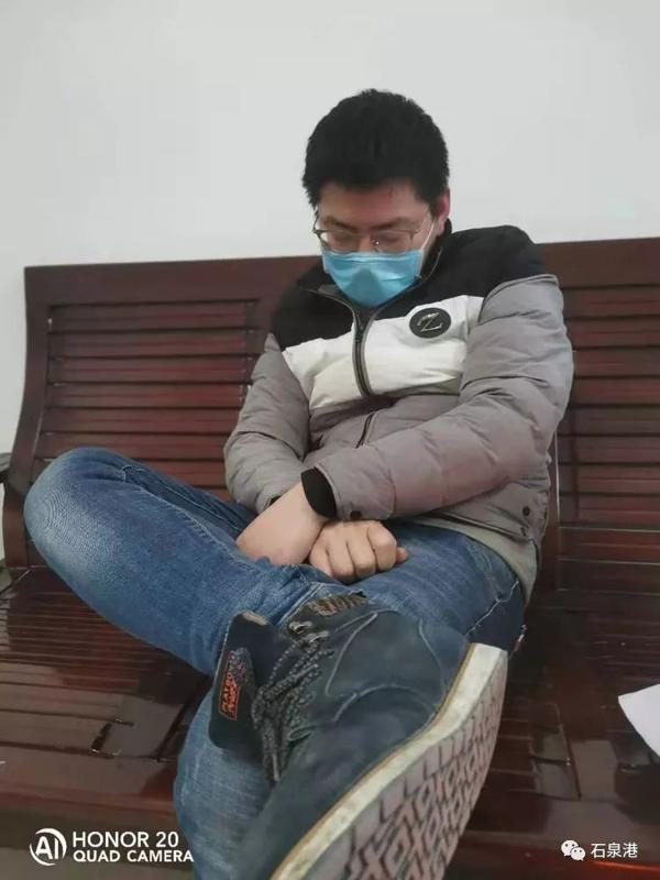 笔触│中学娃作文：你们是石泉的白衣卫士 9