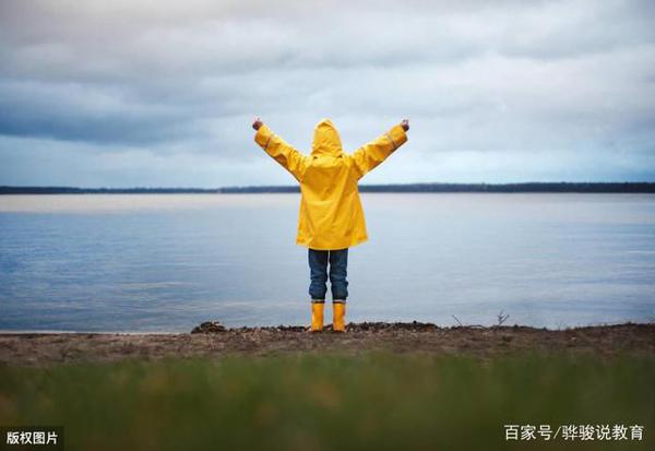 中学生优秀作文:《雨天的思绪》,如淅淅沥沥的小雨 1