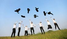 大家都很二_750字