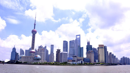 游览美丽的上海外滩_500字