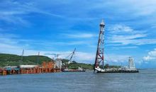 为女孩支起一架关爱的桥_1500字