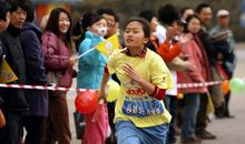 初二话题作文：母子“马拉松”_800字