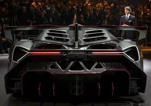 企业家名人故事：他做了Lamborghini_350字