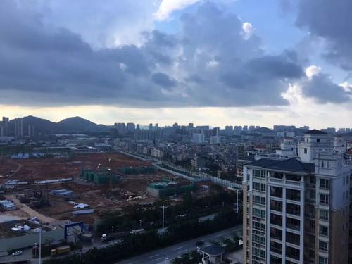 [春天来了]雷声和雨声呼唤的春天_1000个单词