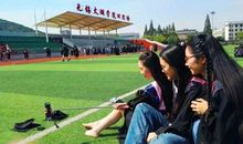 高二诗歌：沉迷_200字