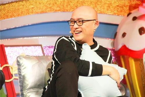 现代中国名人故事：现代中国名人孟菲_2000个单词