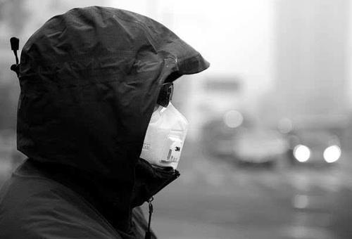 阴霾中口罩的英语组成