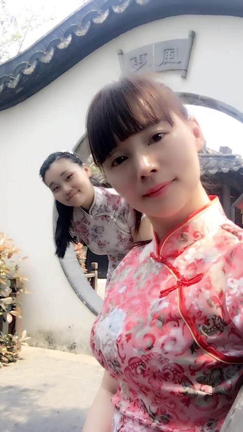我用红色的_900字笑