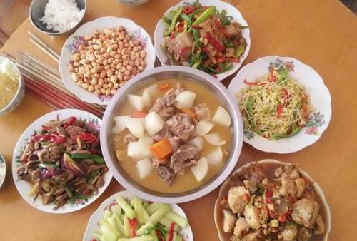 [6月论文]第一次吃和做饭_1200个单词