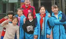 老师优美段落：余老师段落_600字