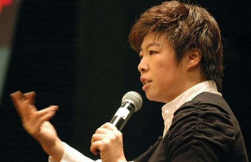 关于“于丹讲座”的思考_500字