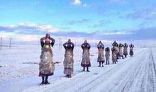 [我的偶像]他，一颗永不陨落的星_700字