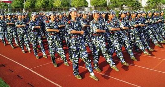 刻骨铭心的军事训练_900字