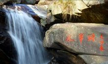 2017年浙江高考命题作文范文：人生三书，声声皆入耳……_