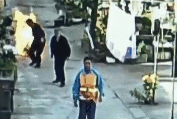 2017年高考主题组成：善举，帮助他人回暖