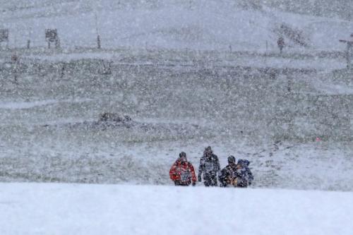 [每日天气]仍在下雪_150字