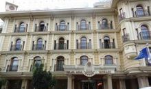 尊严不仅无价，而且平等_800字