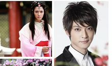 仰望天空30度角，眼泪却早已饱含双眼_1500字