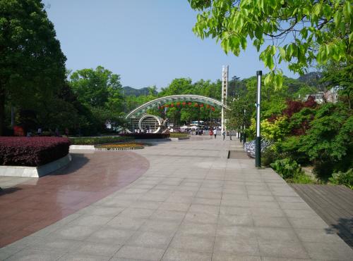 游览南山植物园_1000字