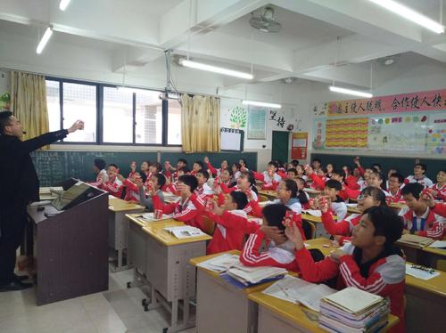 茅盾青年与文科学院评选的杰出作品：心灵的渴望与青年的梦想