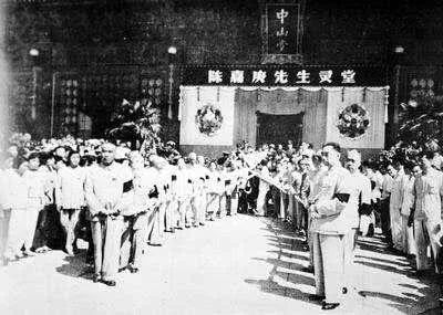 爱国华侨谭嘉记1200字