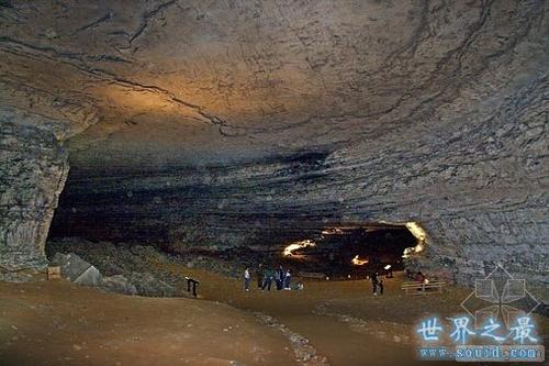 探险洞穴之旅_600个单词